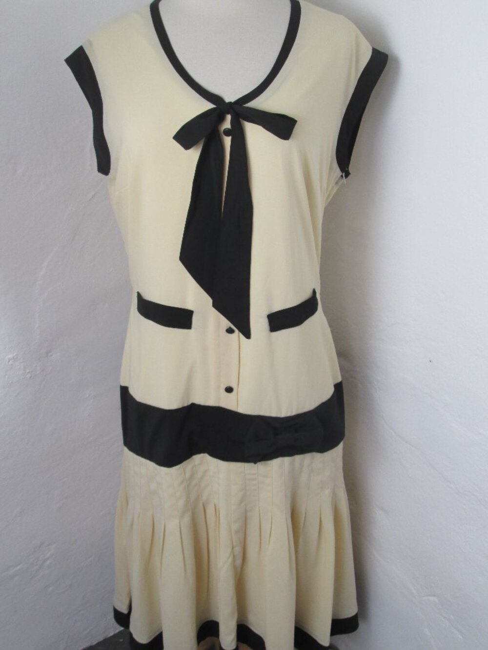 NEW Unique Vintage 1920s Flapper Dress Black/Ivory Drop Waist Trumpet Skirt Sz M